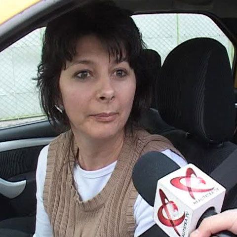 În Timişoara, din ce în ce mai multe femei trimise în şomaj fac taximetrie