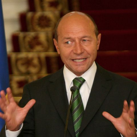 Băsescu se va întâlni cu sindicatele din învăţământ şi cu ministrul Educaţiei, săptămâna viitoare