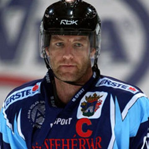 Hochei: Un internaţional maghiar a decedat, la vârsta de 34 de ani, din cauza unei crize cardiace