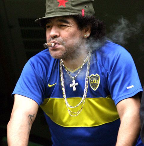 Maradona are datorii în valoare de 37 de milioane de euro la fiscul din Italia!