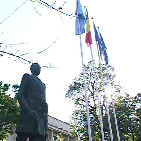 Emil Boc a discutat, luni, la Palatul Victoria, cu consulul român la Milano despre dosarul "Doi şi-un sfert"