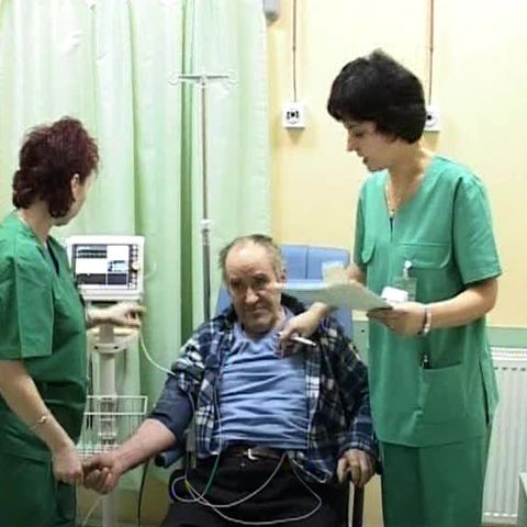 Ministerele Educaţiei şi Sănătăţii caută soluţii pentru absolvenţii rămaşi în afara rezidenţiatului
