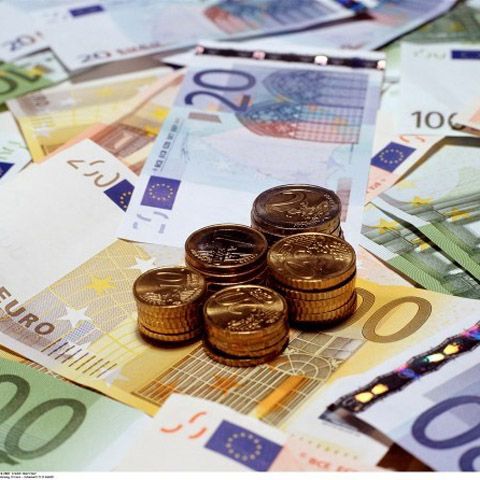 În 2009, românii vor să ia un credit sau să cumpere un produs în rate