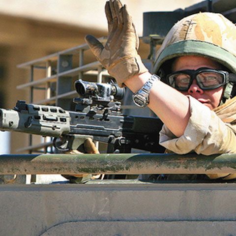 Trupele britanice vor începe astăzi retragerea din Irak, după şase ani de prezenţă