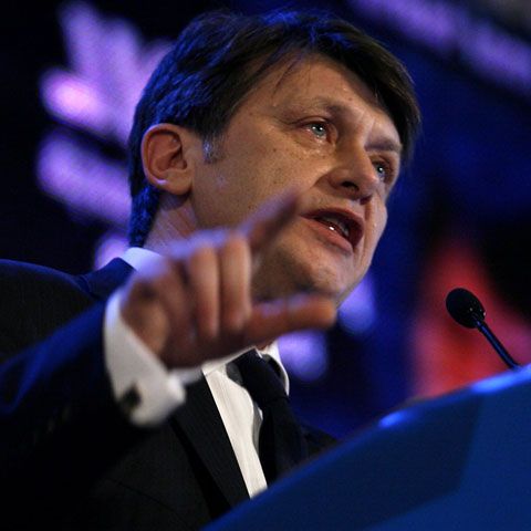 PNL ameninţă că depune moţiune de cenzură, dacă Guvernul îşi asumă răspunderea pe Coduri