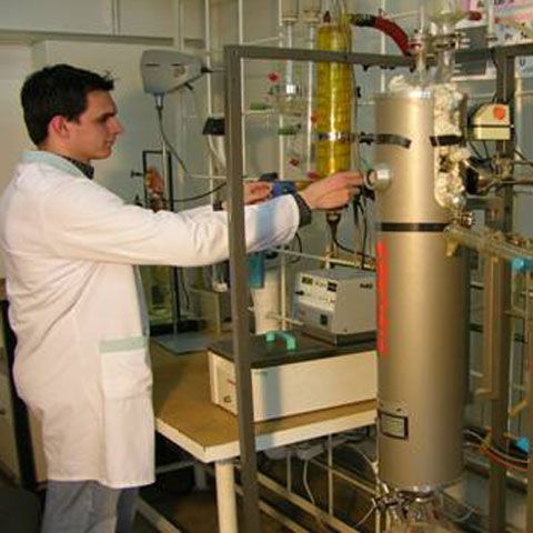 Patru diplome false au fost descoperite la Universitatea Petrol-Gaze din Ploieşti