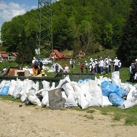 Ministerul Mediului vrea să ia în 2009 fonduri UE de un miliard euro pentru managementul deşeurilor