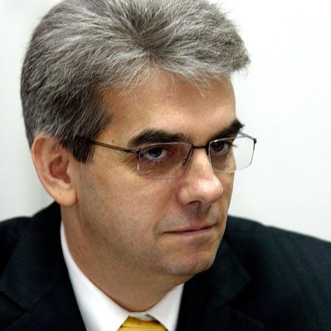 Eugen Nicolăescu l-a anunţat pe Ion Bazac că îi va cere demisia "la fiecare greşeală majoră"