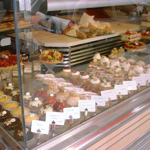 Tradiţia poate învinge criza economică