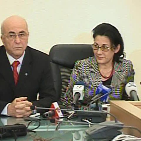 Profesorii şi Ministerul Educaţiei negociază astăzi contractul colectiv de muncă