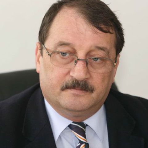 Mircea Băsescu l-a ameninţat cu bătaia pe Mugur Ciuvică 