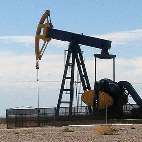 Un muncitor a murit după ce a fost strivit de un utilaj, la o sondă din judeţul Argeş