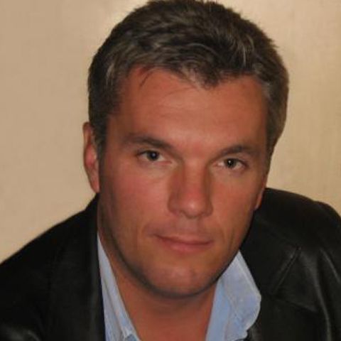 Răzvan Vavaliuc: Decapitare marca DNA