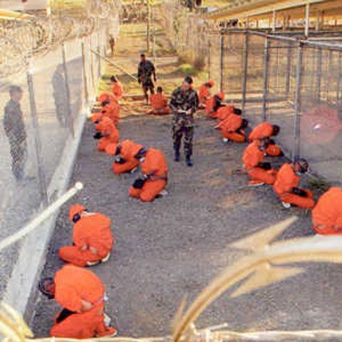 Franţa intenţionează să găzduiască un deţinut algerian de la Guantanamo