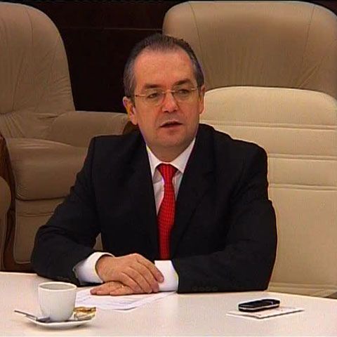 Guvernul ar putea bloca acordarea tichetelor de vacanţă pentru 2009. Vezi şi alte măsuri cuprinse în planul de reducere a cheltuielilor bugetare