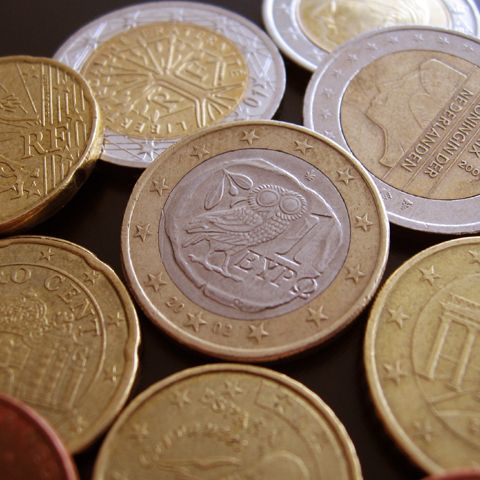 Moneda euro ar putea fi fabricată la o uzină de armament din Braşov
