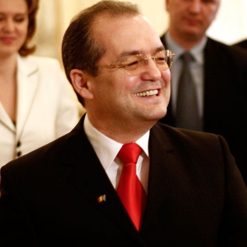 Emil Boc: În România există peste 1.500 de pensionari care au venitul de la stat mai mare decât salariul preşedintelui