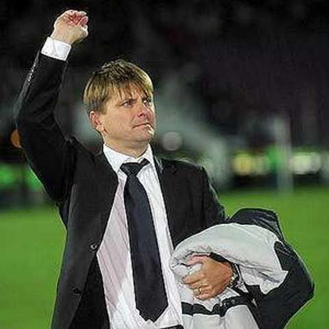 CFR Cluj i-a demis pe Duşan Uhrin şi Ales Jindra