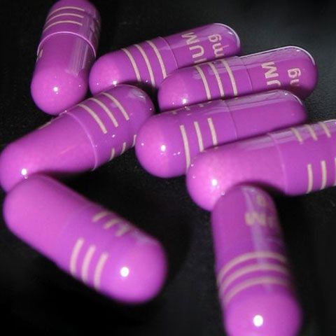 Peste 1.300 de comprimate şi fiole cu substanţe anabolizante au fost descoperite la Vama Vărşand