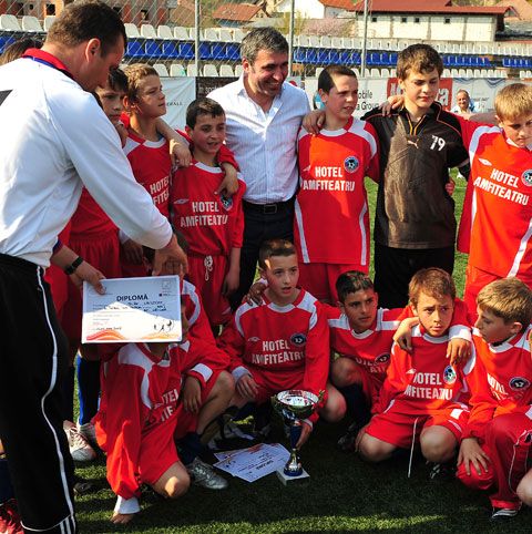 Hagi şi-a prezentat proiectul Academiei de Fotbal de la Constanţa