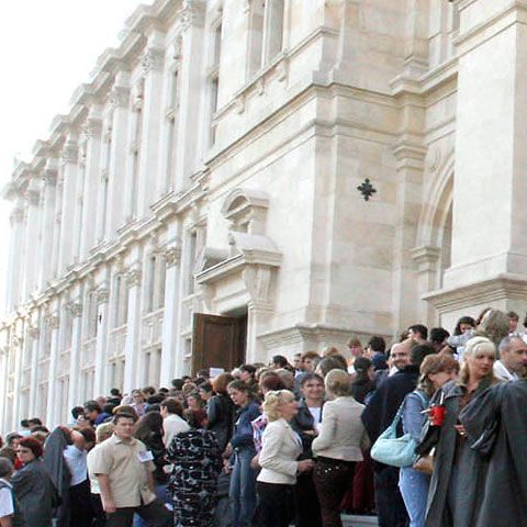 Aurel Cornea: Ar putea fi daţi afară 5% din angajaţii din tot sectorul public