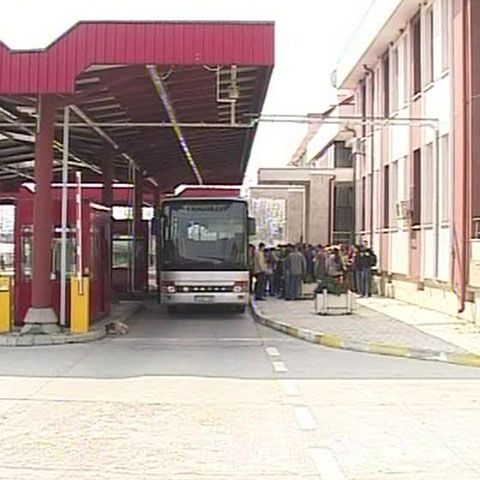 40 de studenţi basarabeni nu au fost lăsaţi să intre în Republica Moldova 