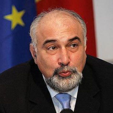 Vosganian despre situaţia de la Chişinău: Declaraţiile lui Voronin îmi amintesc de Ceauşescu