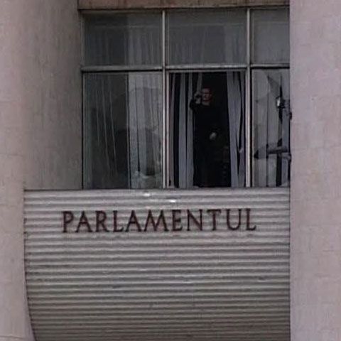 Poliţia a deschis focul cu gloanţe oarbe la Chişinău 