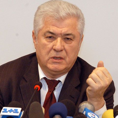 Vladimir Voronin acuză România că ar fi în spatele revoltelor de la Chişinău. Ambasadorul român va fi expulzat