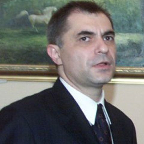 Mihnea Constantinescu a ajuns la Parlament în vederea audierii ca ambasador la Chişinău