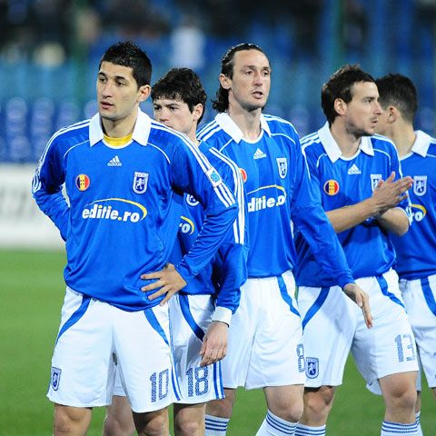 Fraţii Costea au adus Universităţii Craiova prima victorie cu Dinamo, după şase ani