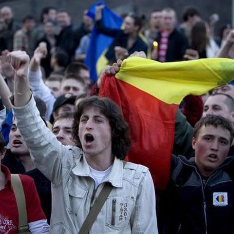 Exclusiv REALITATEA.NET: Sărăcie, frustrări şi teamă - viaţa de zi cu zi povestită de tinerii din Republica Moldova