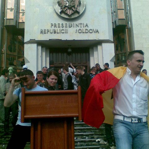 Rusia face un apel la UE pentru a opri subminarea suveranităţii Moldovei 