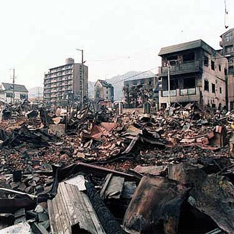 Poliţia italiană a arestat un român care a furat în regiunea afectată de seism