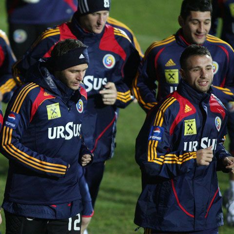 Noul selecţioner va avea la dispoziţie mai puţin de o lună pentru a pregăti meciul cu Lituania