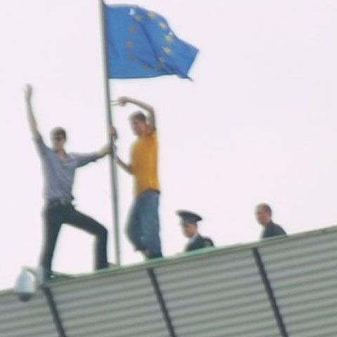 Opoziţia moldoveană acuză comuniştii că au infiltrat instigatori printre protestatari