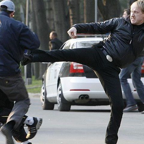 Comuniştii declanşează vânătoarea de oameni la Chişinău, Occidentul tace. De ce?