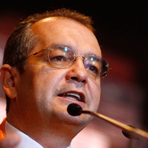 E. Boc: Printre obiectivele noastre se numără relansarea economică, reluarea creditării economiei şi salvarea locurilor de muncă existente 
