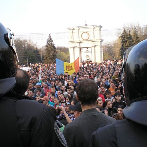 Cele trei partide moldovene de opoziţie au organizat, duminică, un miting, la Chişinău