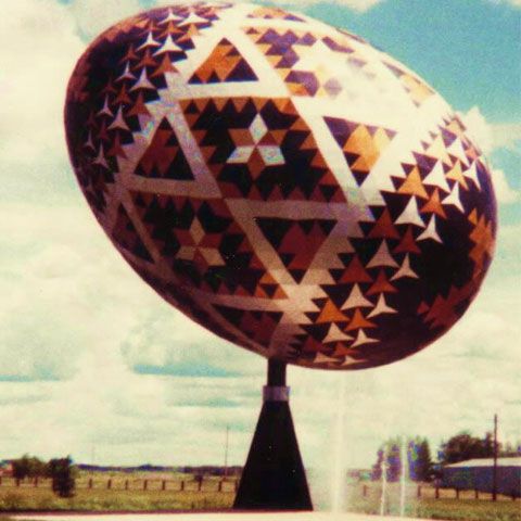 Un ou încondeiat de 100 de kilograme, la Târgul Cadourilor de Paşte de la Sala Dalles