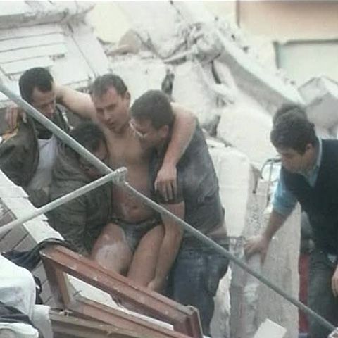 Trei dintre victimele cutremurului din Italia au fost aduse în ţară