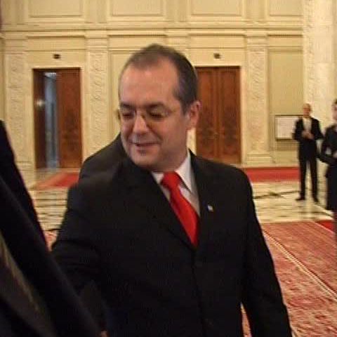 Boc prezintă şefilor Parlamentului măsurile de reducere a cheltuielilor 