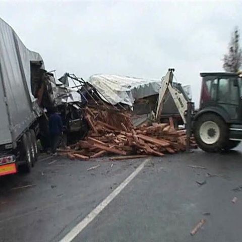 Traficul a fost blocat pe DN22C, între Constanţa şi Medgidia, timp de o oră