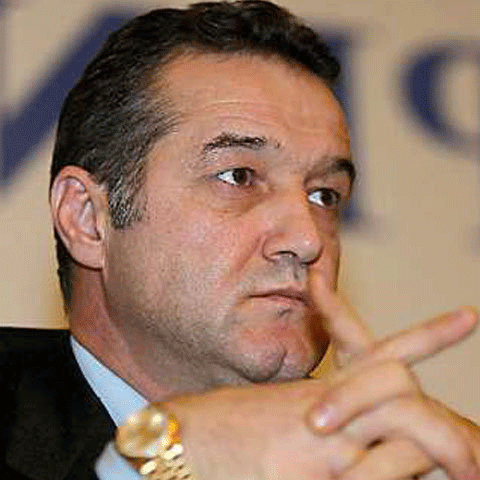 Judecătoria Sectorului 1 a respins marţi cererea de revocare a măsurii arestării preventive formulată de Gigi Becali