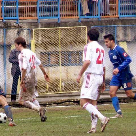 Liga a II-a - Internaţional Curtea de Argeş - Unirea Alba Iulia 1-0, într-o restanţă din etapa a 24-a