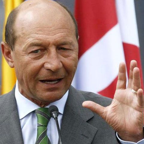 Băsescu: Geoană nu se poate duce acasă, la mama-soacră, dacă nu mă înjură