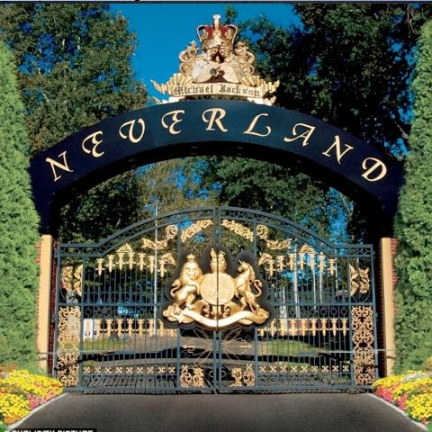 Cele 2.000 de obiecte aparţinând lui Michael Jackson nu vor mai fi licitate - VEZI GALERIE FOTO