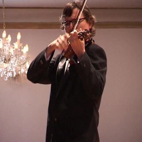 Orădenii l-au ascultat pe Alexandru Tomescu cântând la vioara Stradivarius 