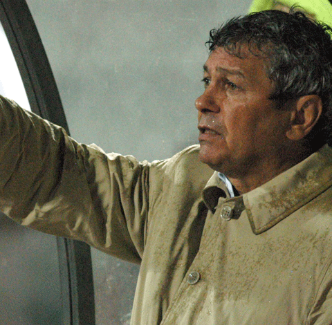 NewsIn -  Lupescu: "Am discutat cu Mircea Lucescu despre posibilitatea preluării echipei naţionale"