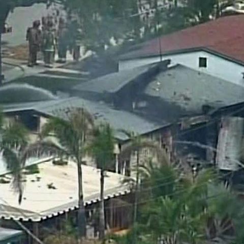 Un avion s-a prăbuşit peste o casă din statul american Florida 